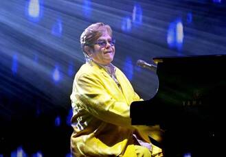 Elton John lidera la jornada inaugural de Rock in Río
