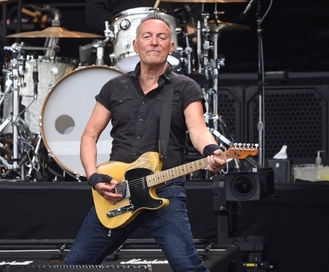 Springsteen prepara dos discos y una película