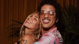 Karol G y Bruno Mars estrenan el video de 'Still'